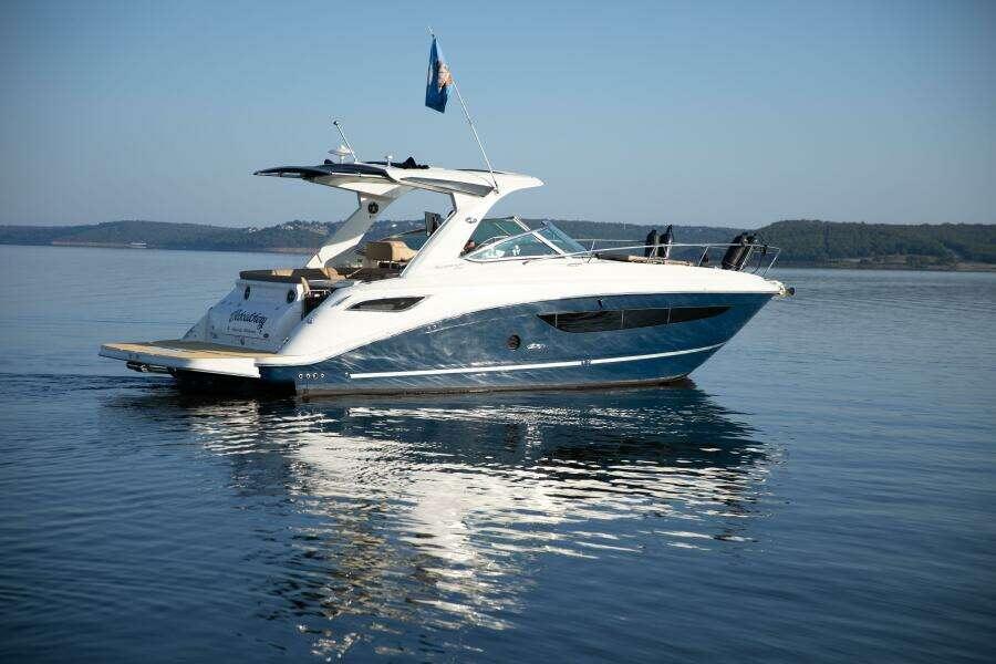2016 Sea Ray Sundancer 350