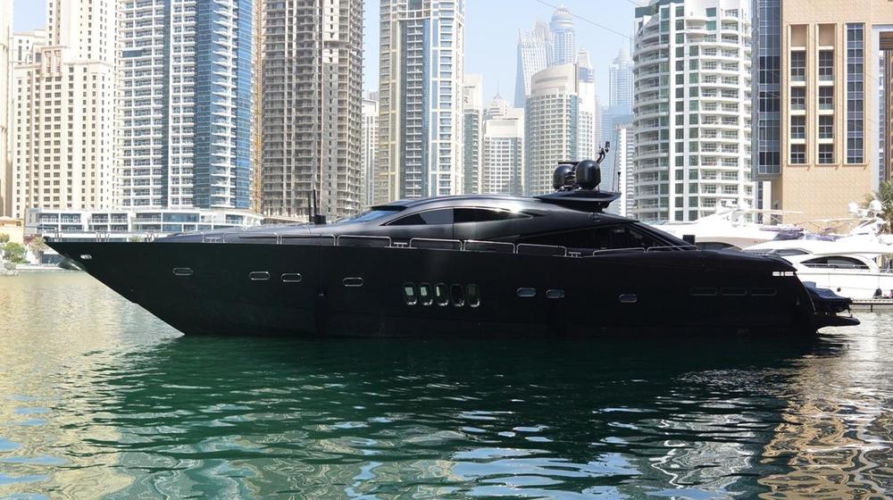 95-ft-2004-Sunseeker-Predator-95-1 (1).jpg