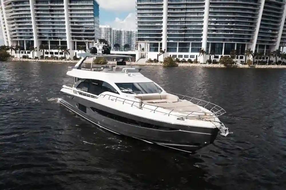 Azimut Fly 78 in vendita