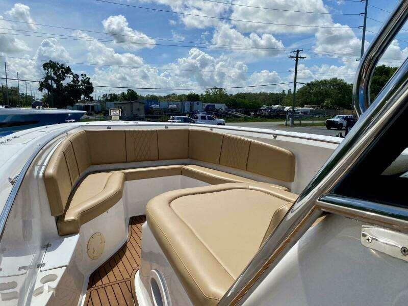 Fishing Raptor 390 Solarium For Sale