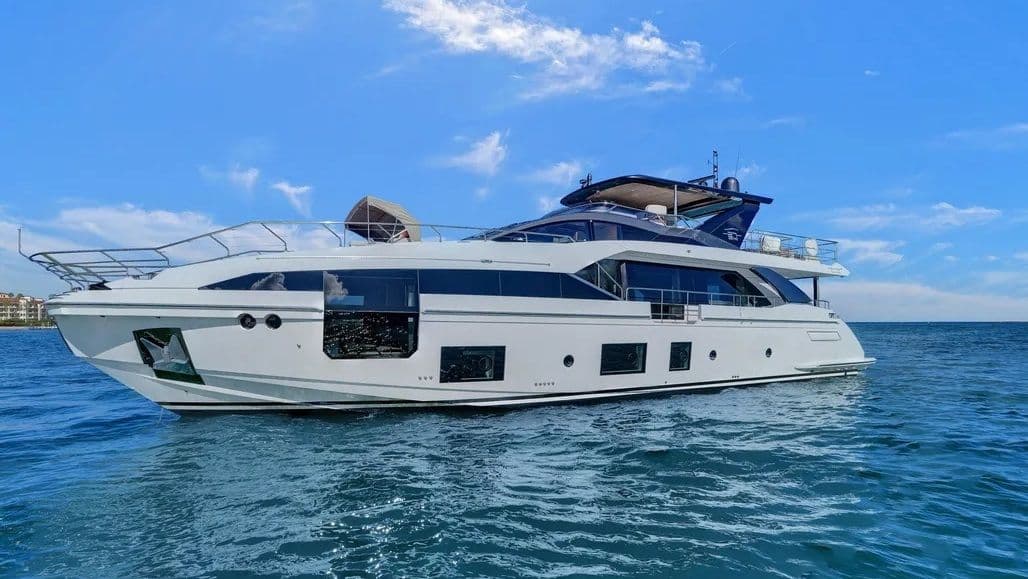 Azimut Grande 27M for Sale