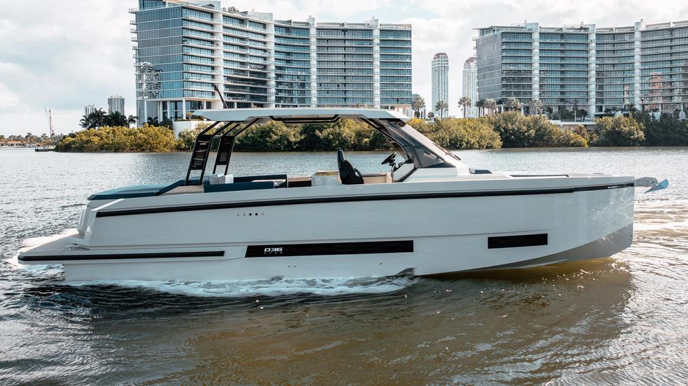 2025-de-antonio-yachts-d36-open-power-9493465-20241210070559077-1_XLARGE.jpg