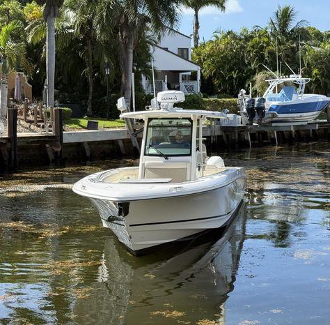 2020-boston-whaler-330-outrage-power-9841632-20250619085631376-1.jpg