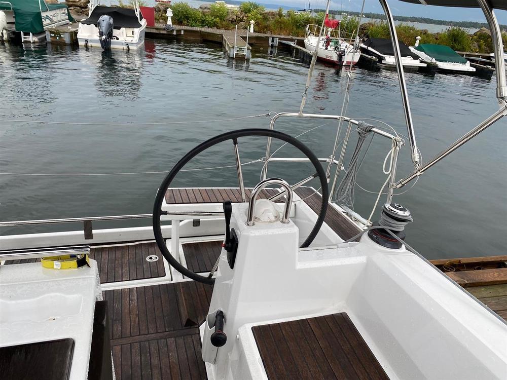 2016-beneteau-oceanis-35-sail-9672682-20250203131214849-1_XLARGE.jpg