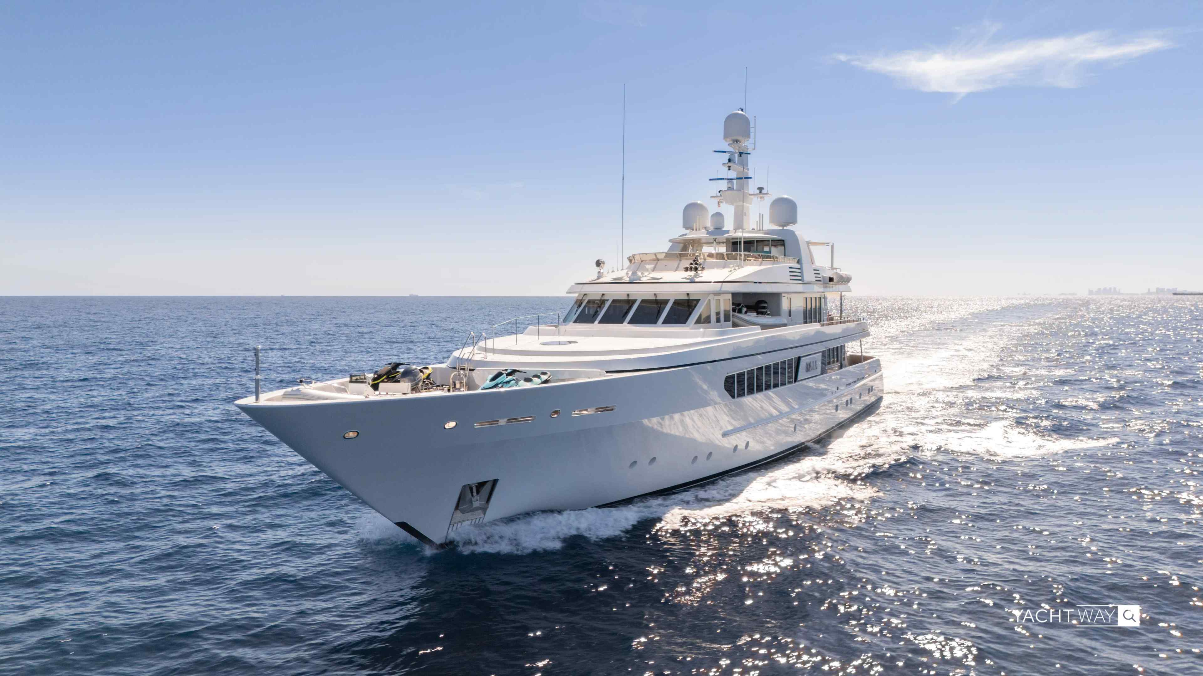 Yacht