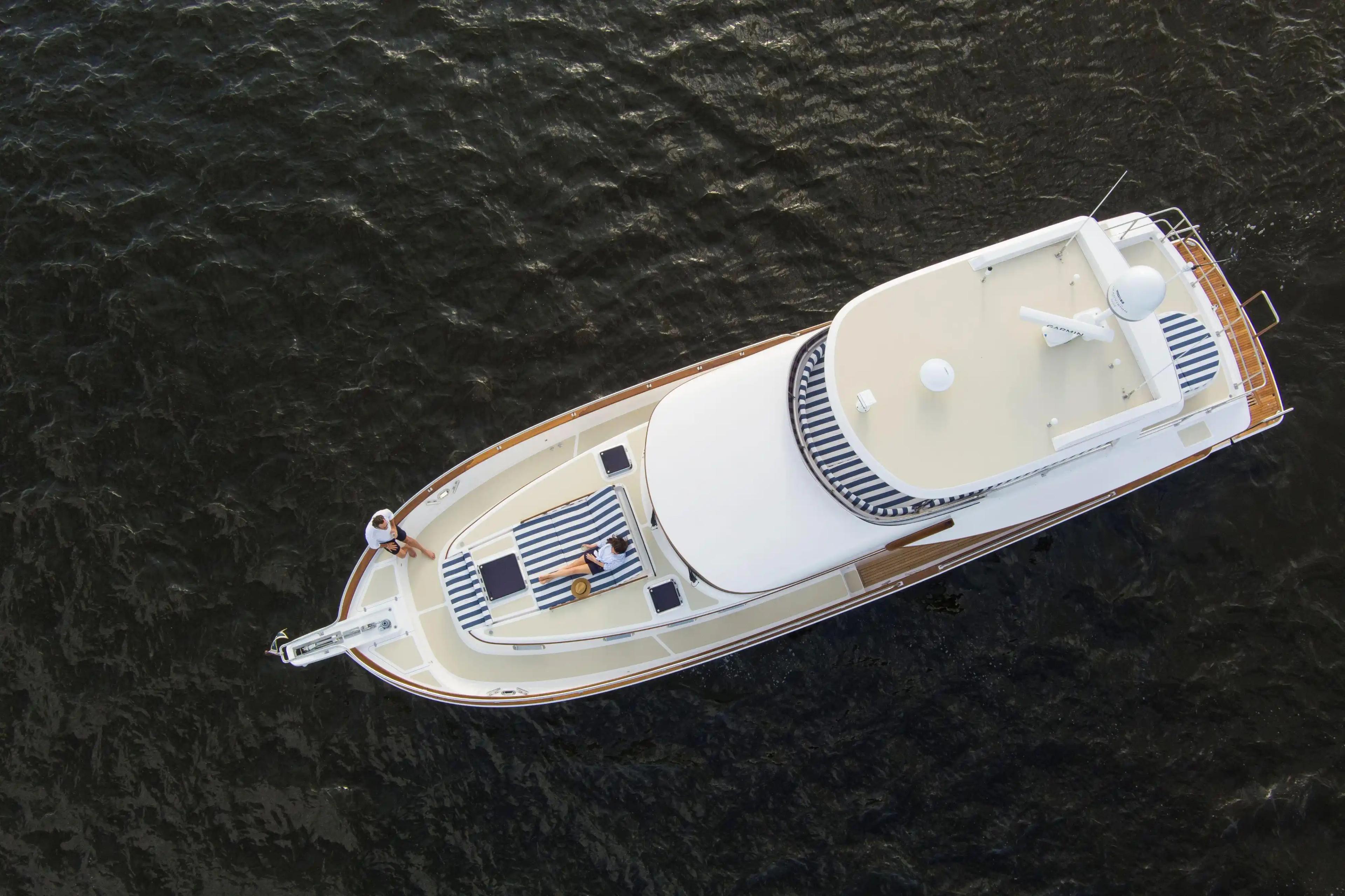 Summit Motoryachts 54 For Sale