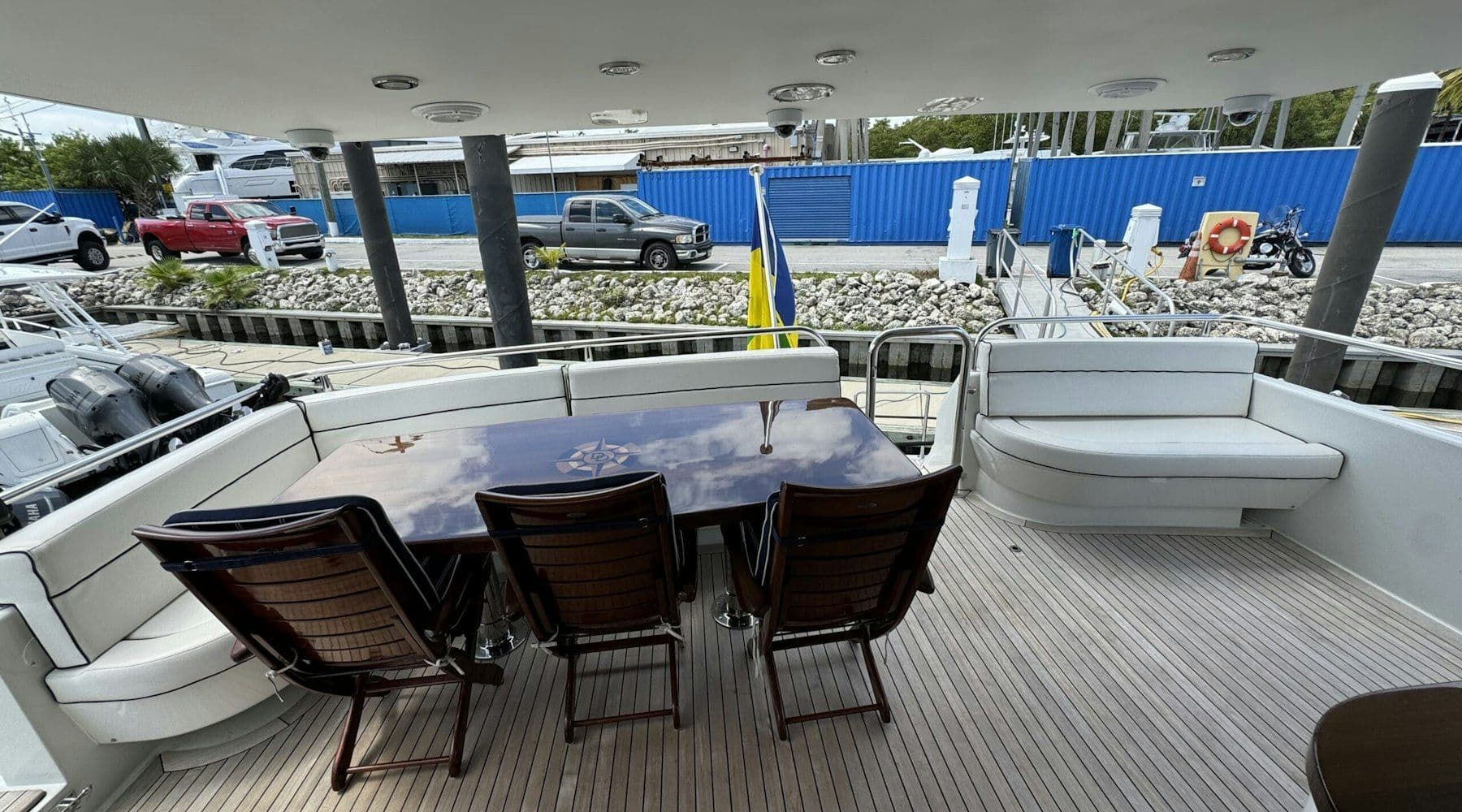 2000 Lazzara 76 Skylounge Vendido en Fort Lauderdale, Florida Motor Yacht 3
