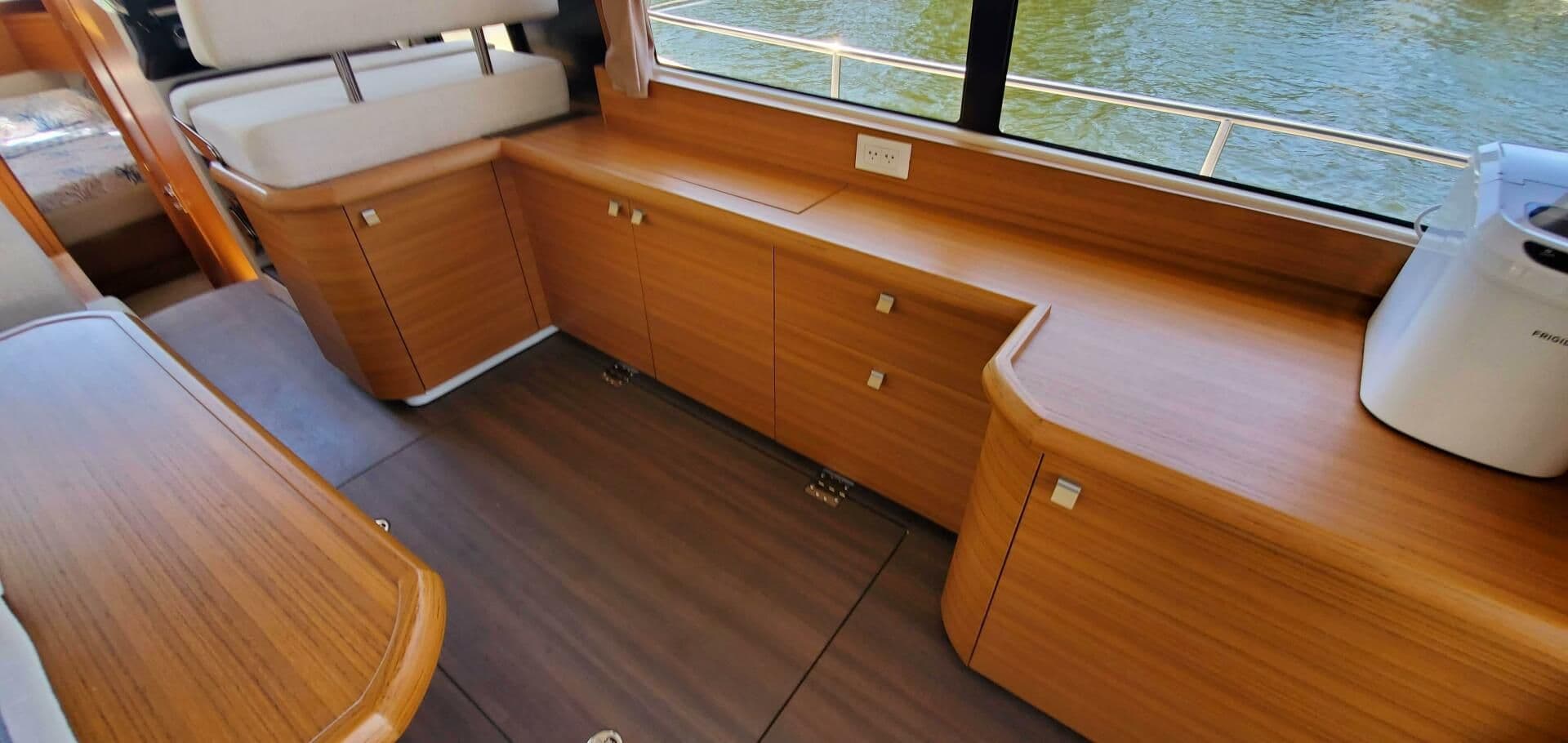 2023 Greenline Yachts 40 Hybrid Sold in Fort Lauderdale, Florida Explorer Yachts 3