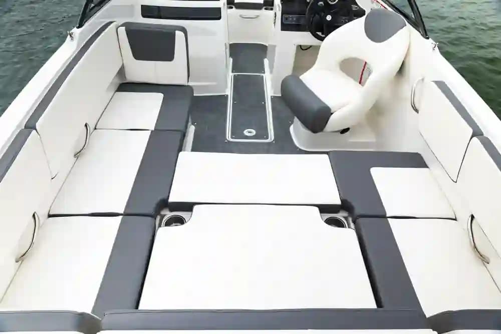 2024 Bayliner VR4 Outboard te koop in Dania Beach, Florida Bowrider 2