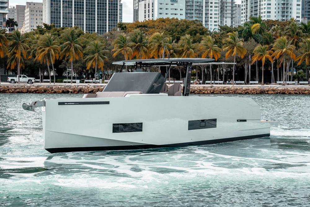 2025-de-antonio-yachts-d42-open-power-9494995-20241206064326896-1_XLARGE.jpg