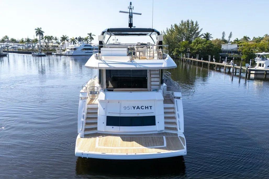 Sunseeker 95 Yacht For Sale