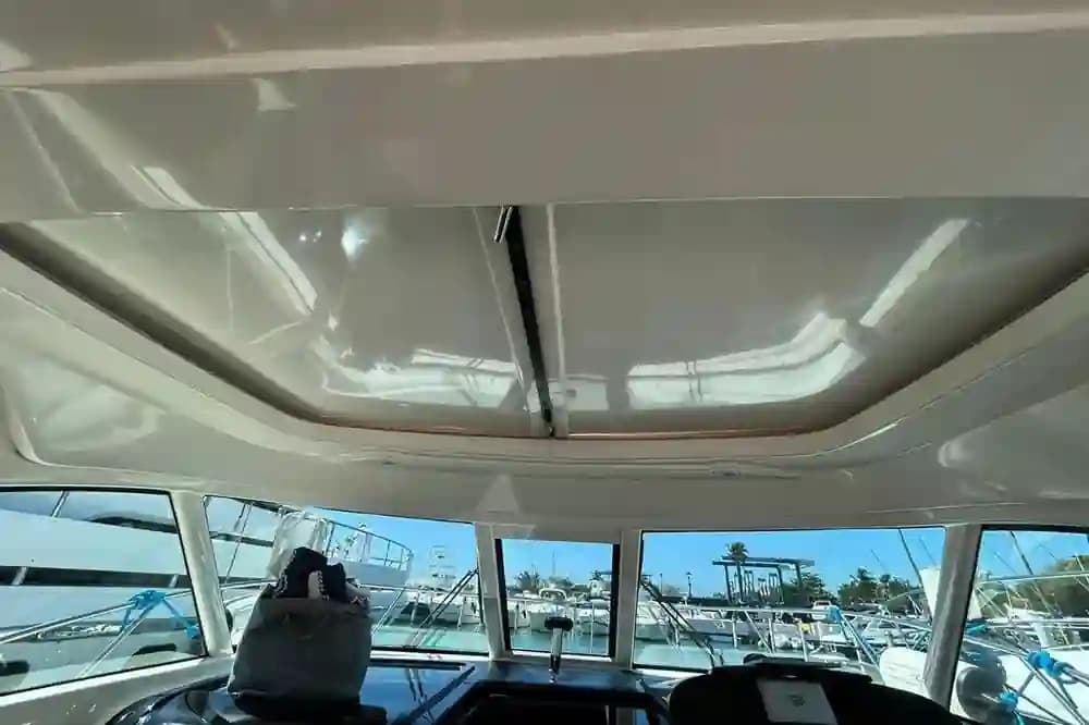 2012 Tiara Yachts 3100 Coronet for Sale in Boca Chica, DO Express Cruiser 2