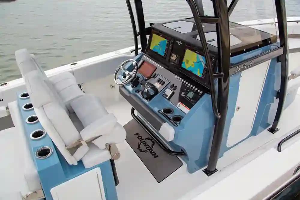 Fountain Powerboats 34CC a la venta