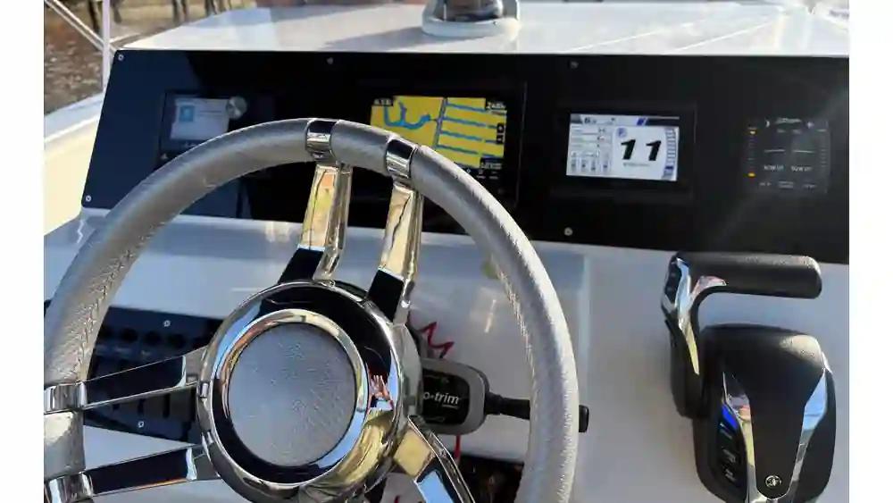 Action Marine 25' For Sale