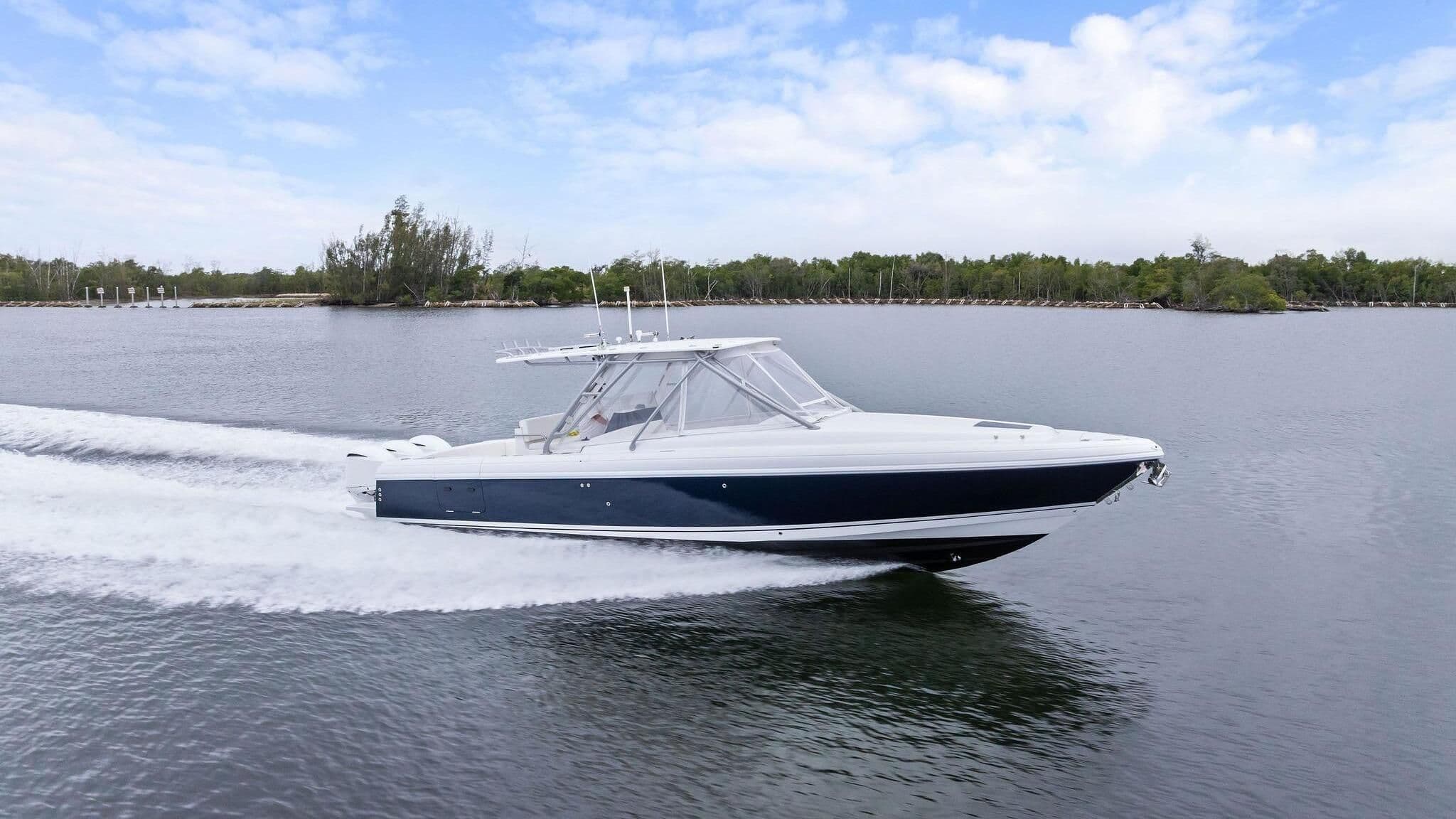 Intrepid Powerboats 370 Cuddy te koop