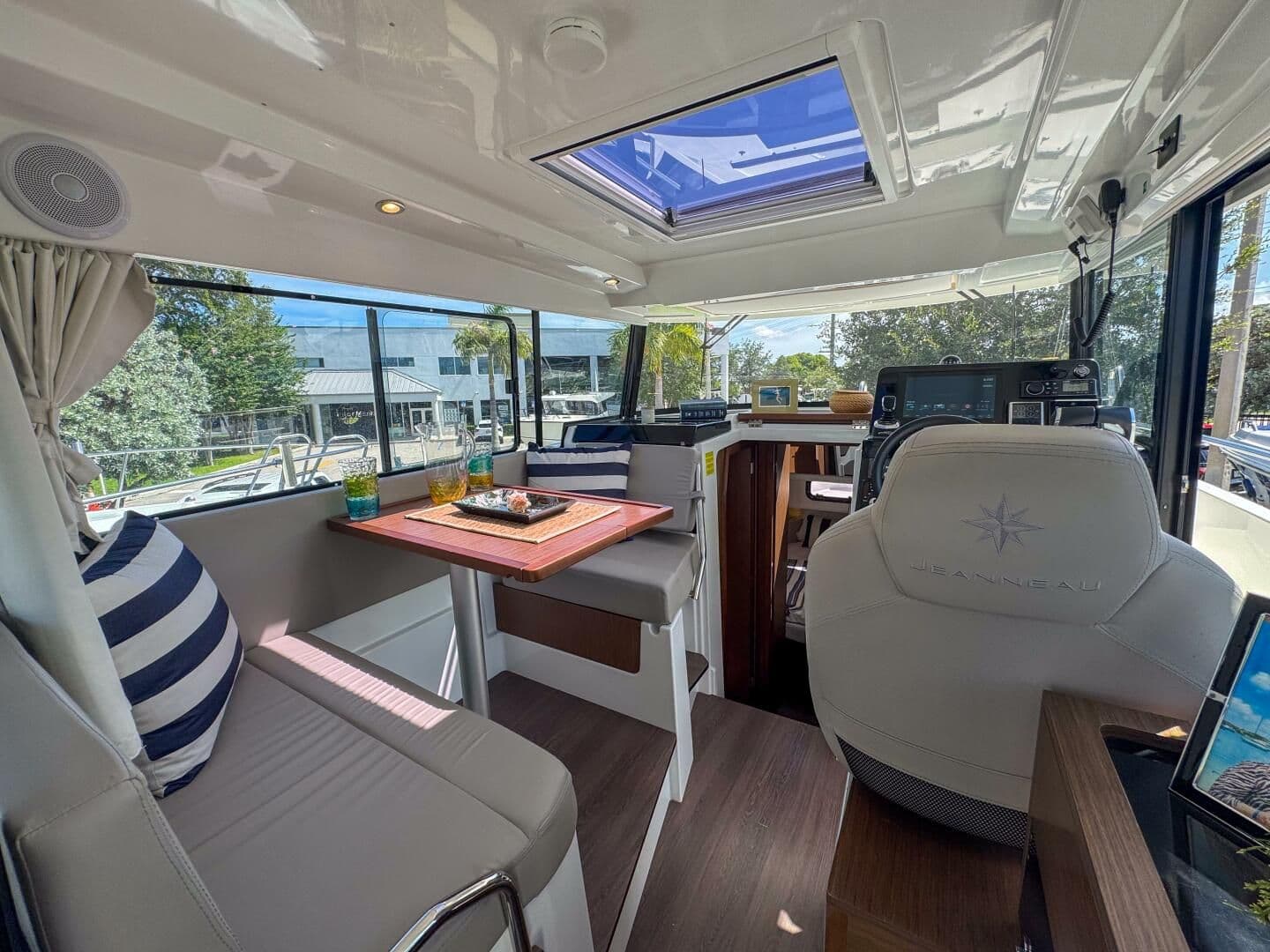 2023 Jeanneau NC 895 Sport for Sale in Fort Lauderdale, Florida Sport Cruiser 5