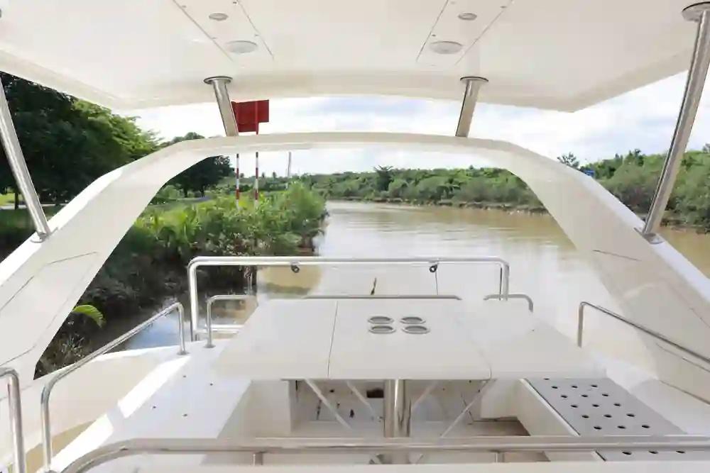 Aquila 44 Yacht For Sale