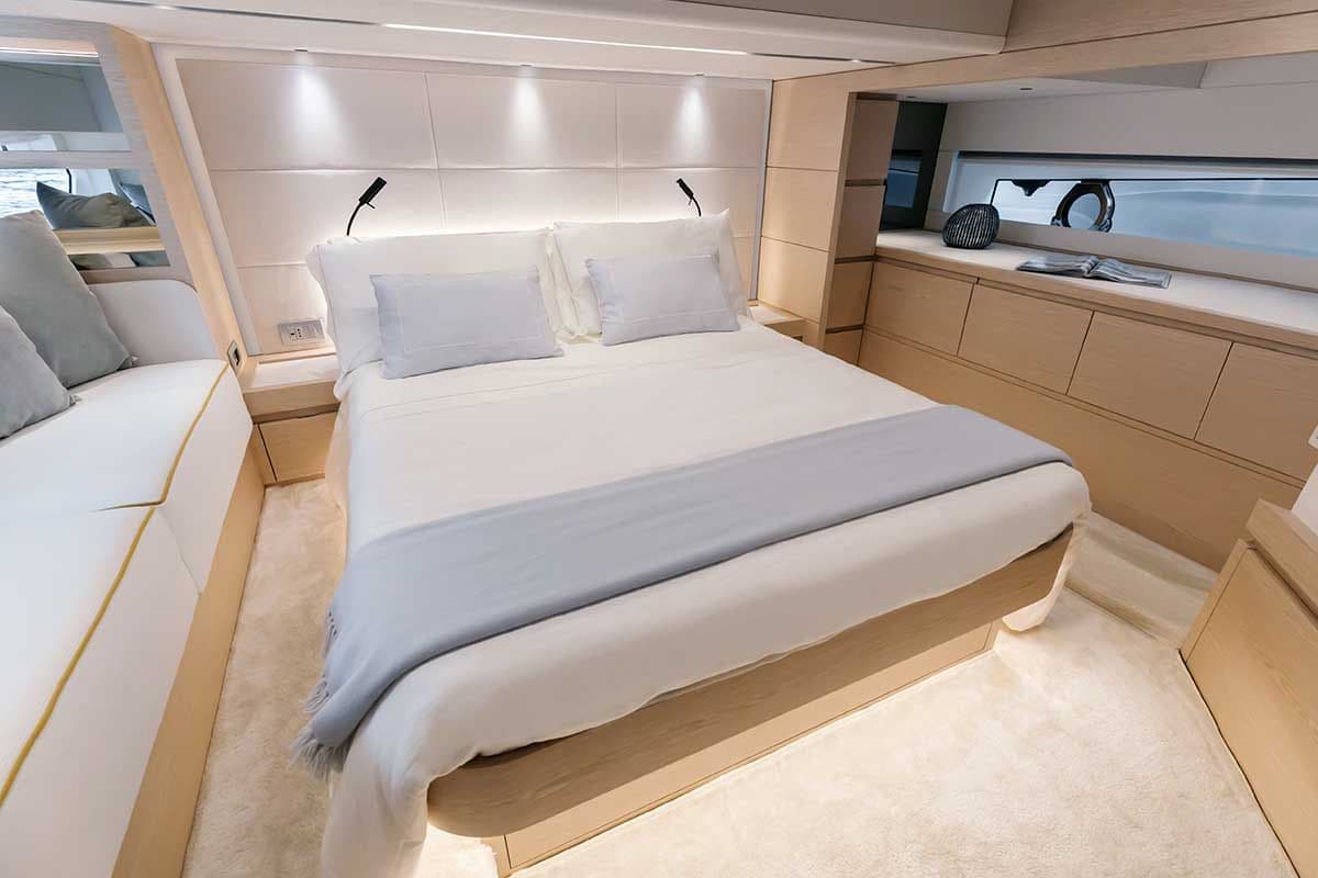 Solaris Power 52 Open for Sale