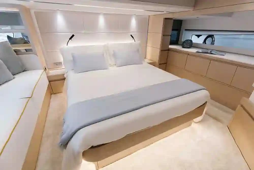 Solaris Power 52 Open for Sale