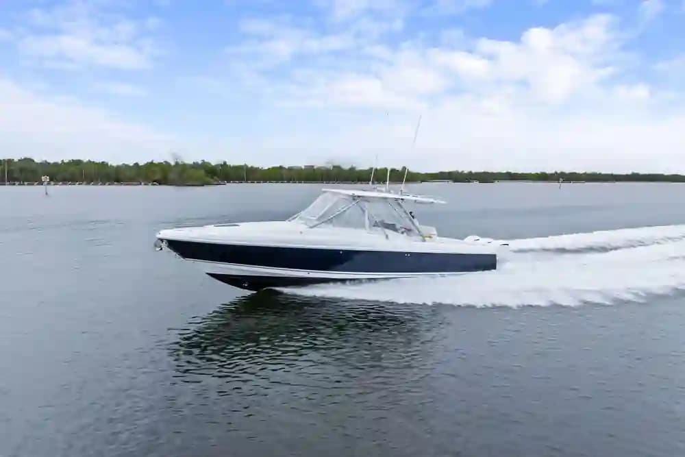 Intrepid Powerboats 370 Cuddy te koop
