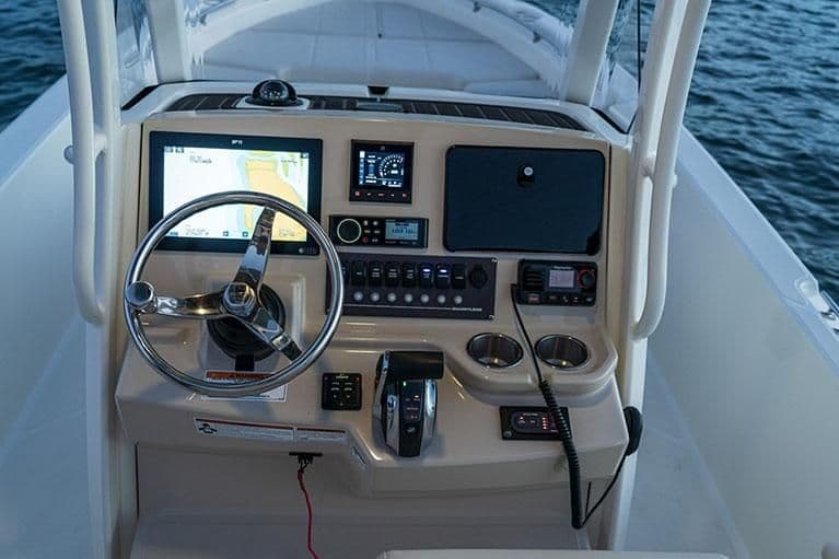 2025 Boston Whaler 250 Dauntless for Sale in Harbor Springs, Michigan Center Console 2