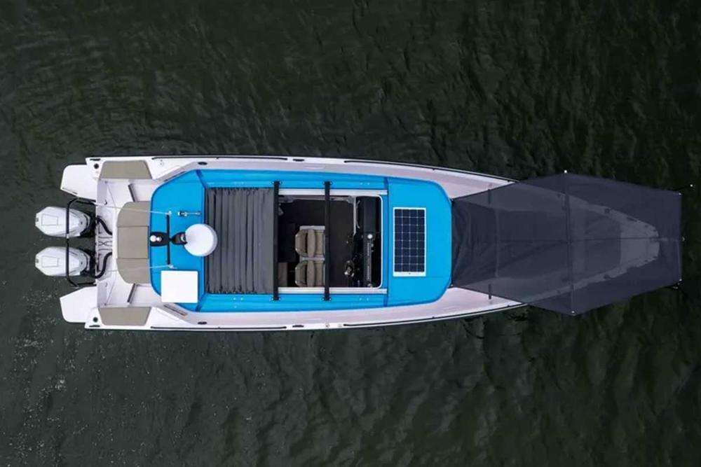 2023 Axopar 37 XC Cross Cabin