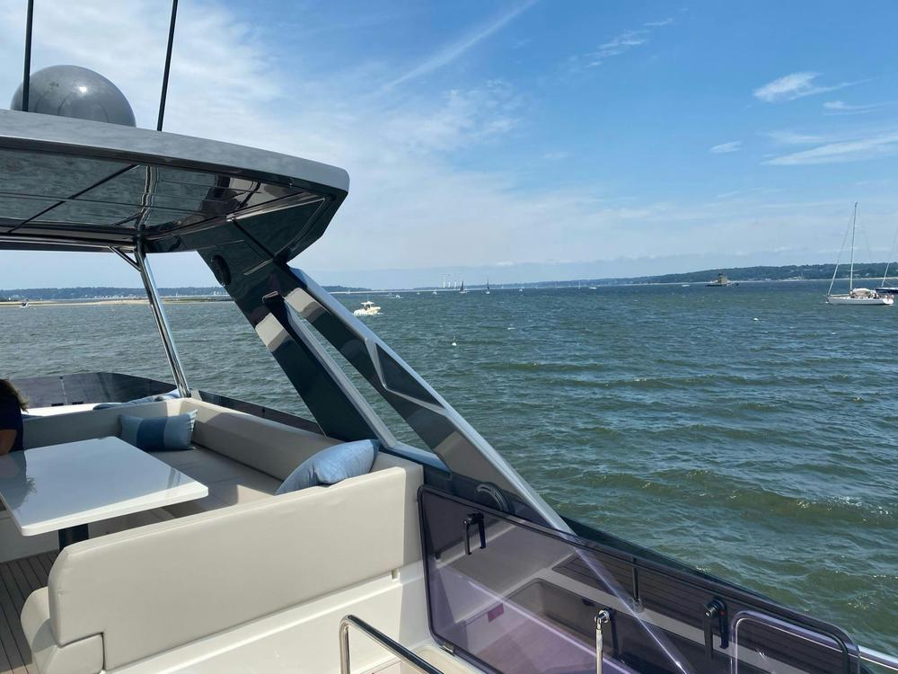 2020 Ferretti Yachts 670