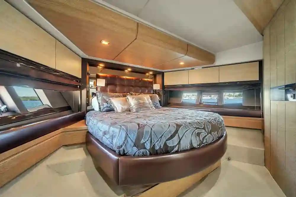 2011 Azimut 70 te koop in Dubai, AE Flybridge 5