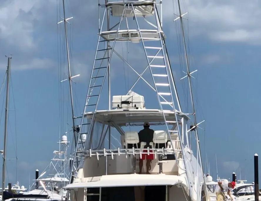 2005 Bertram Convertible 570