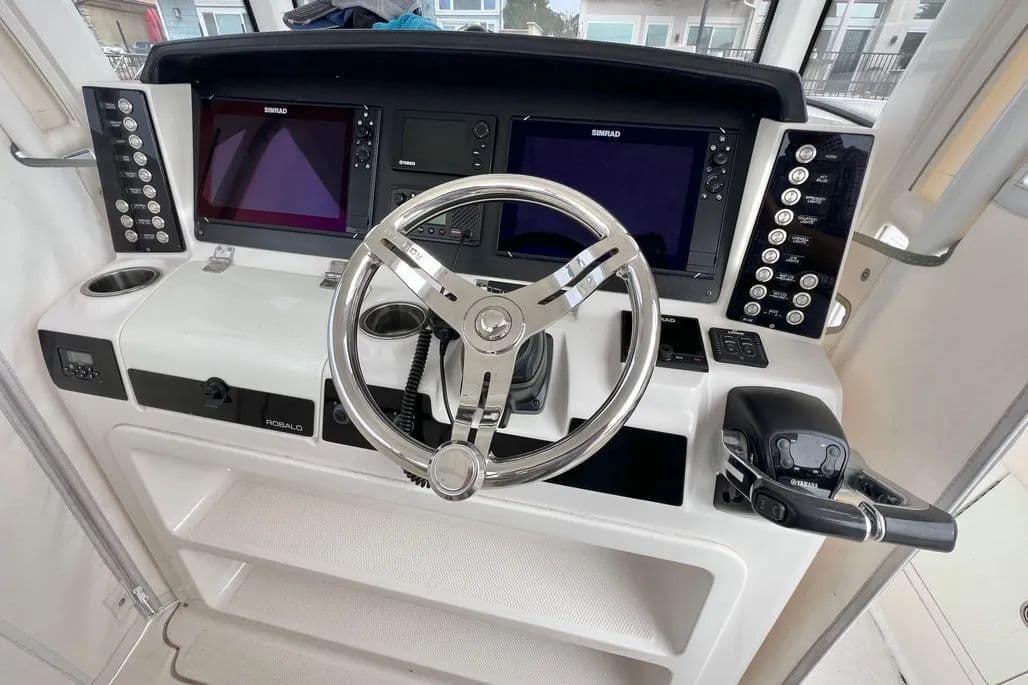 Robalo R302 a la venta