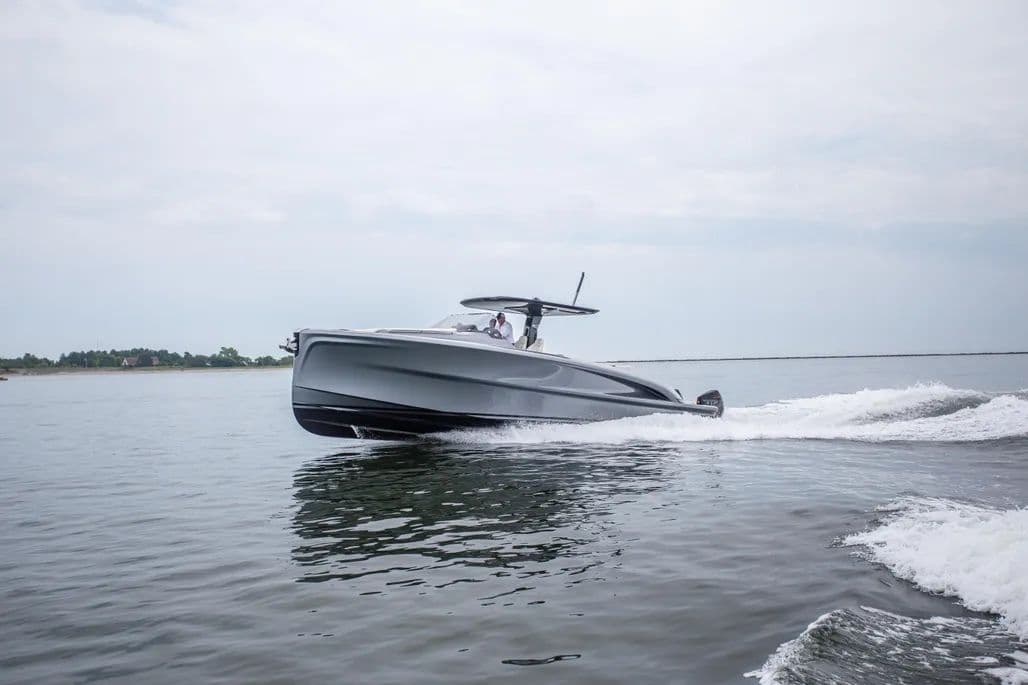 2024 Solaris Power 40F Open for Sale in New Rochelle, New York Walk-around Boats
