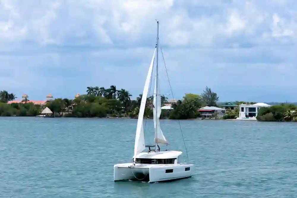 Lagoon 40 For Sale