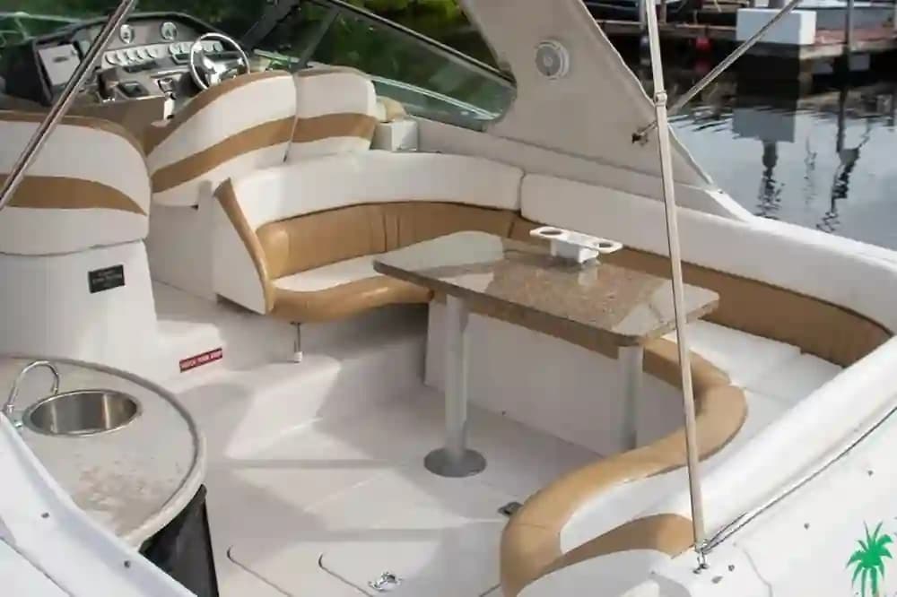 Four Winns 378 Vista for Sale