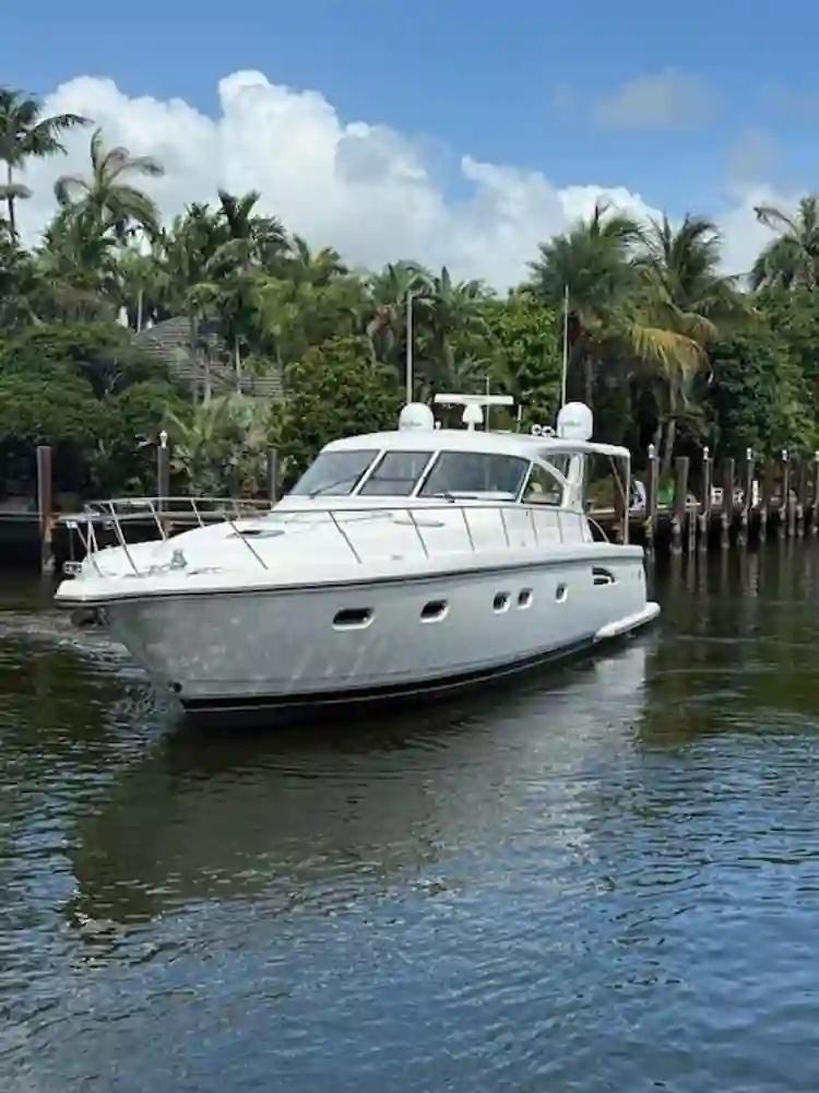 Tiara Yachts 5200 Express a la venta