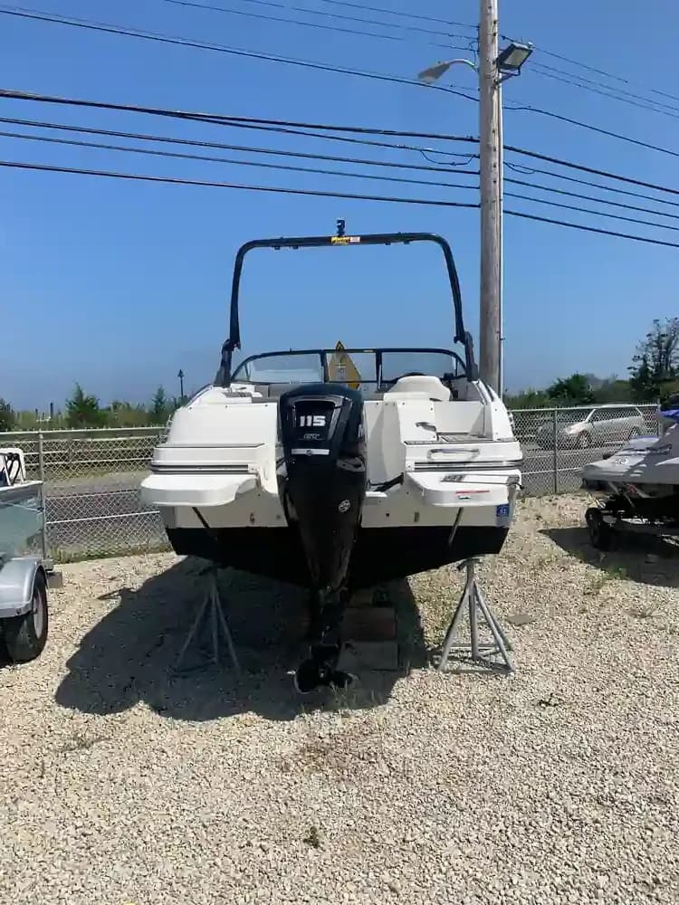 Bayliner 190 Deck Boat zum Verkauf