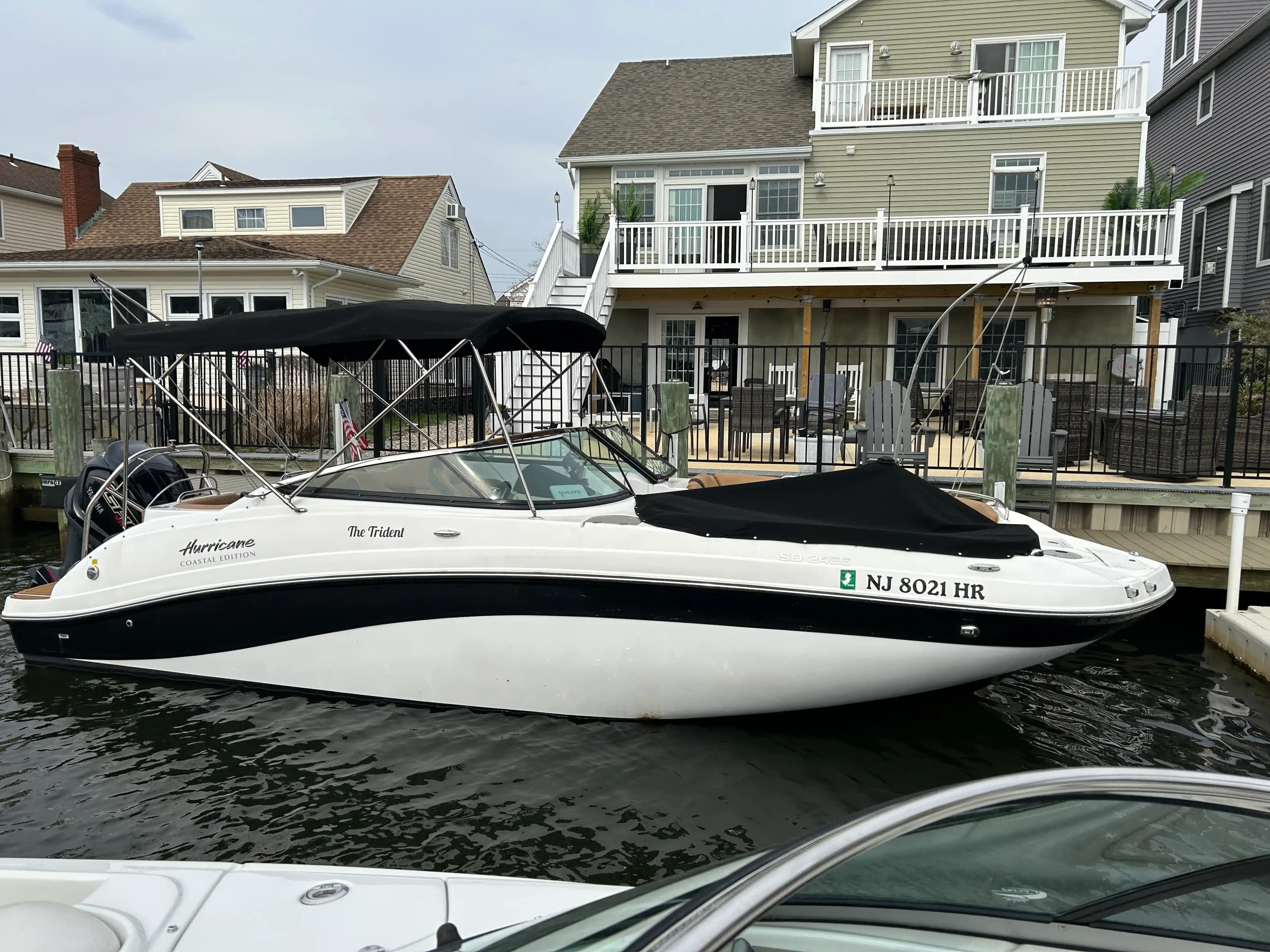 Hurricane SunDeck 2486 OB for Sale