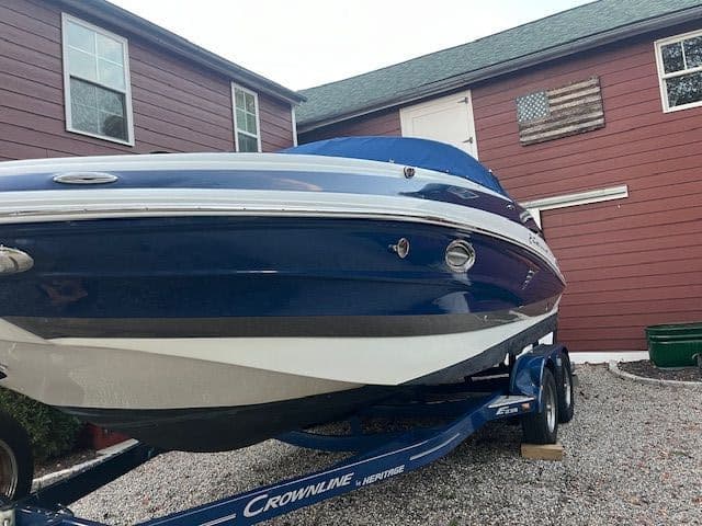 Crownline e235 for Sale