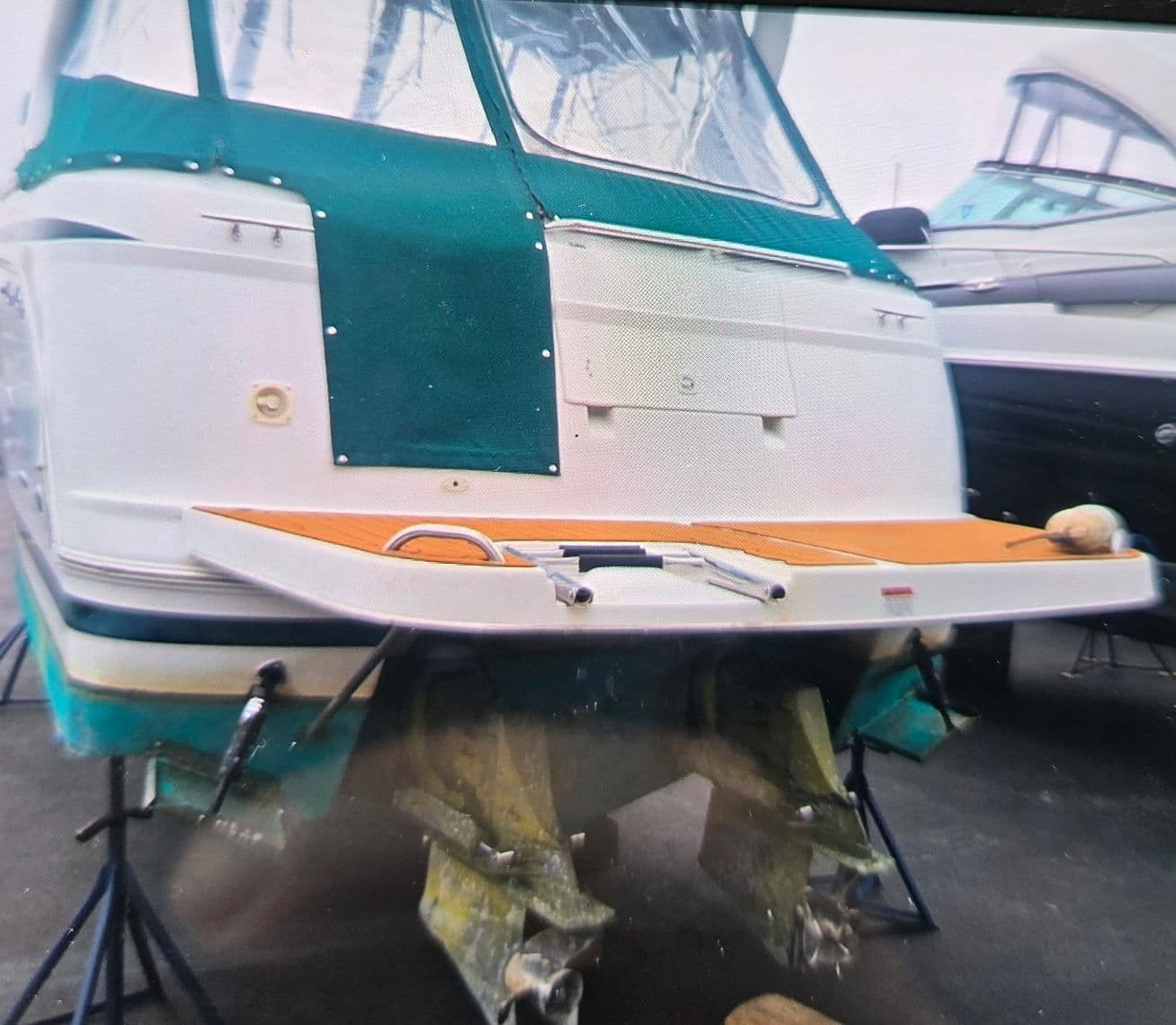 Chris-Craft 308 Express Cruiser for Sale