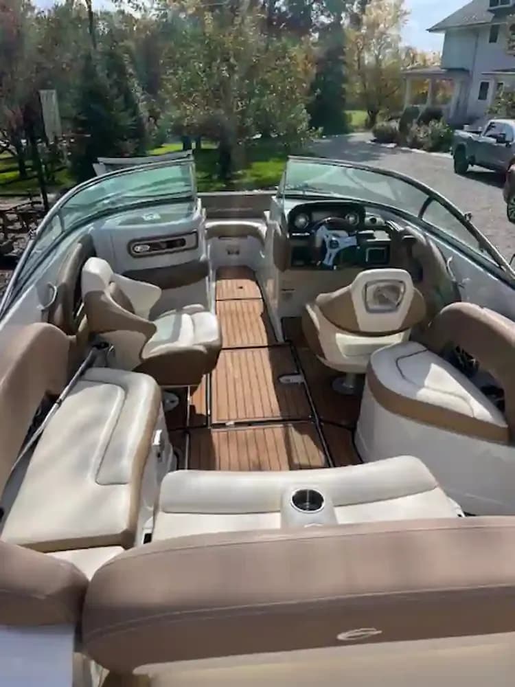 Crownline e235 for Sale