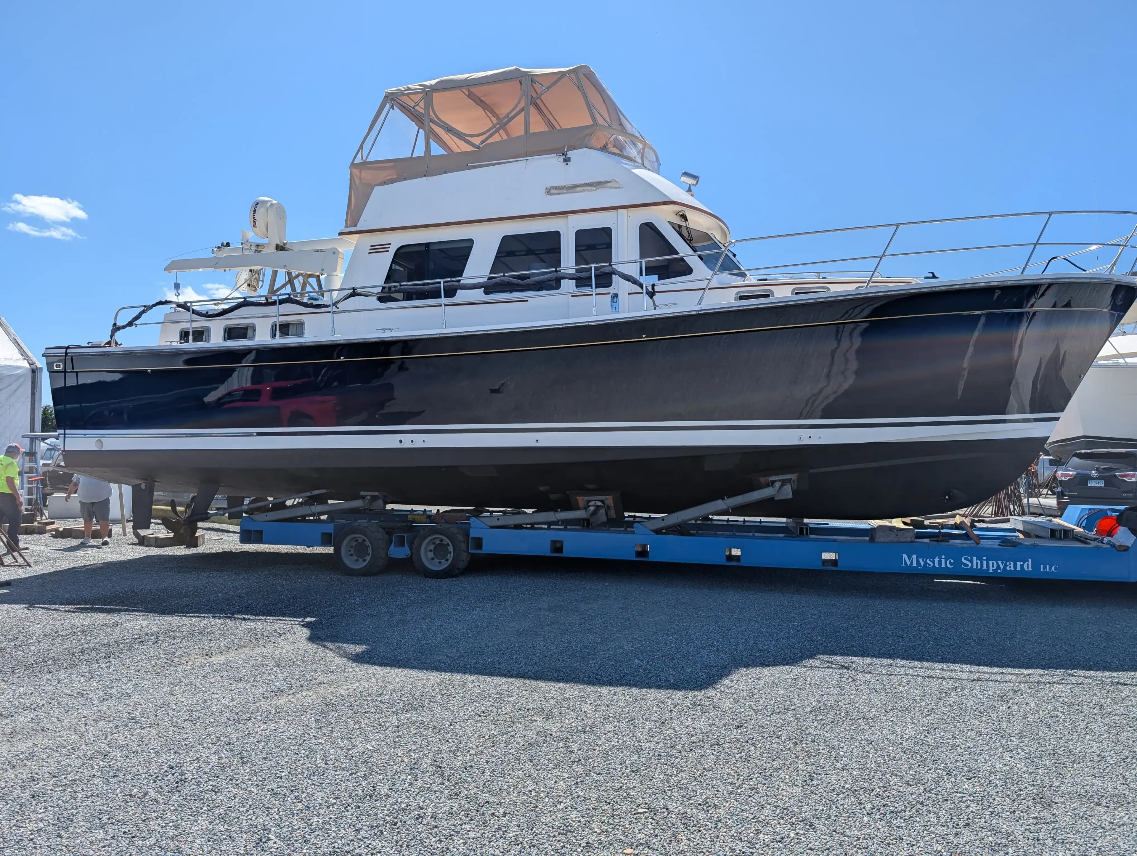 2003 Sabre Yachts Sabreline 470 Sold in Mystic, Connecticut Motor Yacht