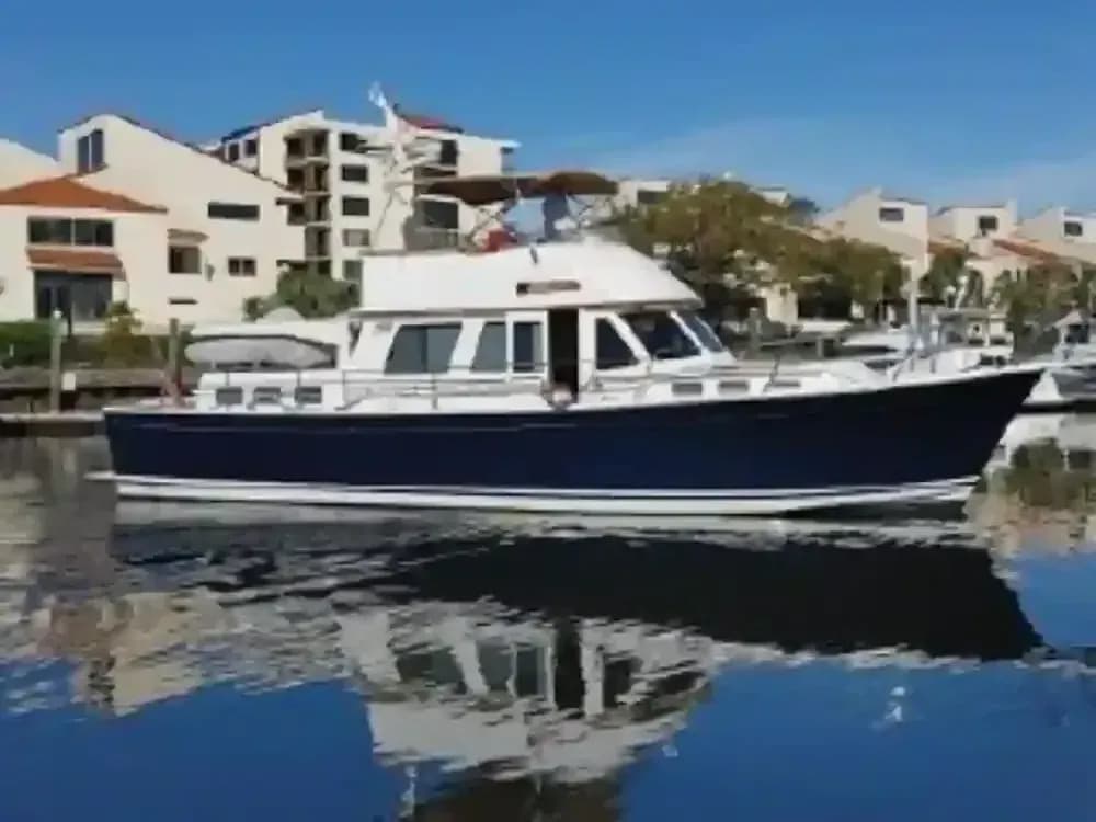 2003 Sabre Yachts Sabreline 470 Sold in Mystic, Connecticut Motor Yacht 4
