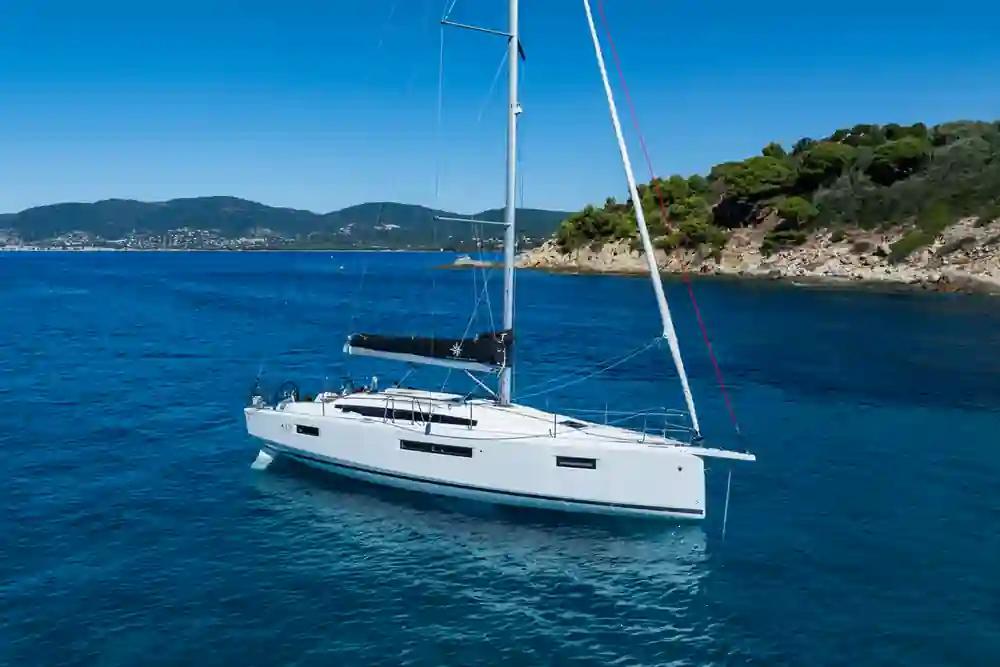 Jeanneau 415 For Sale