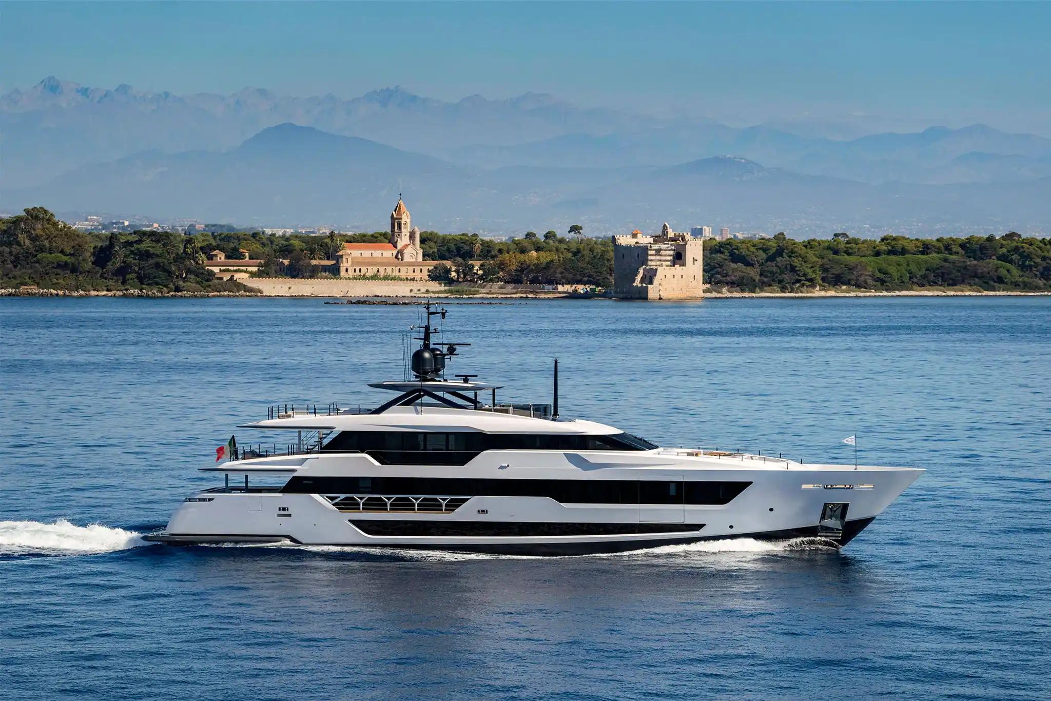 Custom Line 140' For Sale