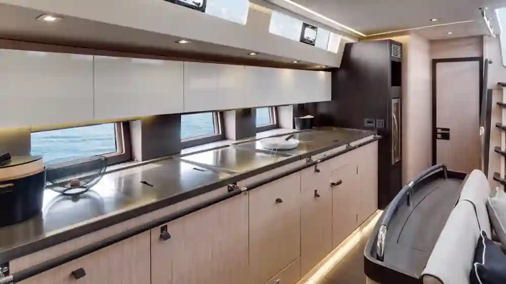 Beneteau Oceanis Yacht 62 for Sale