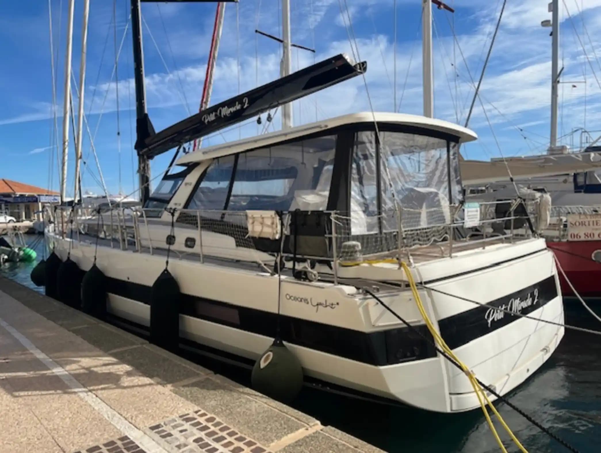 Beneteau Oceanis Yacht 62 for Sale