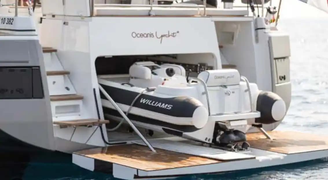 Beneteau Oceanis Yacht 62 for Sale