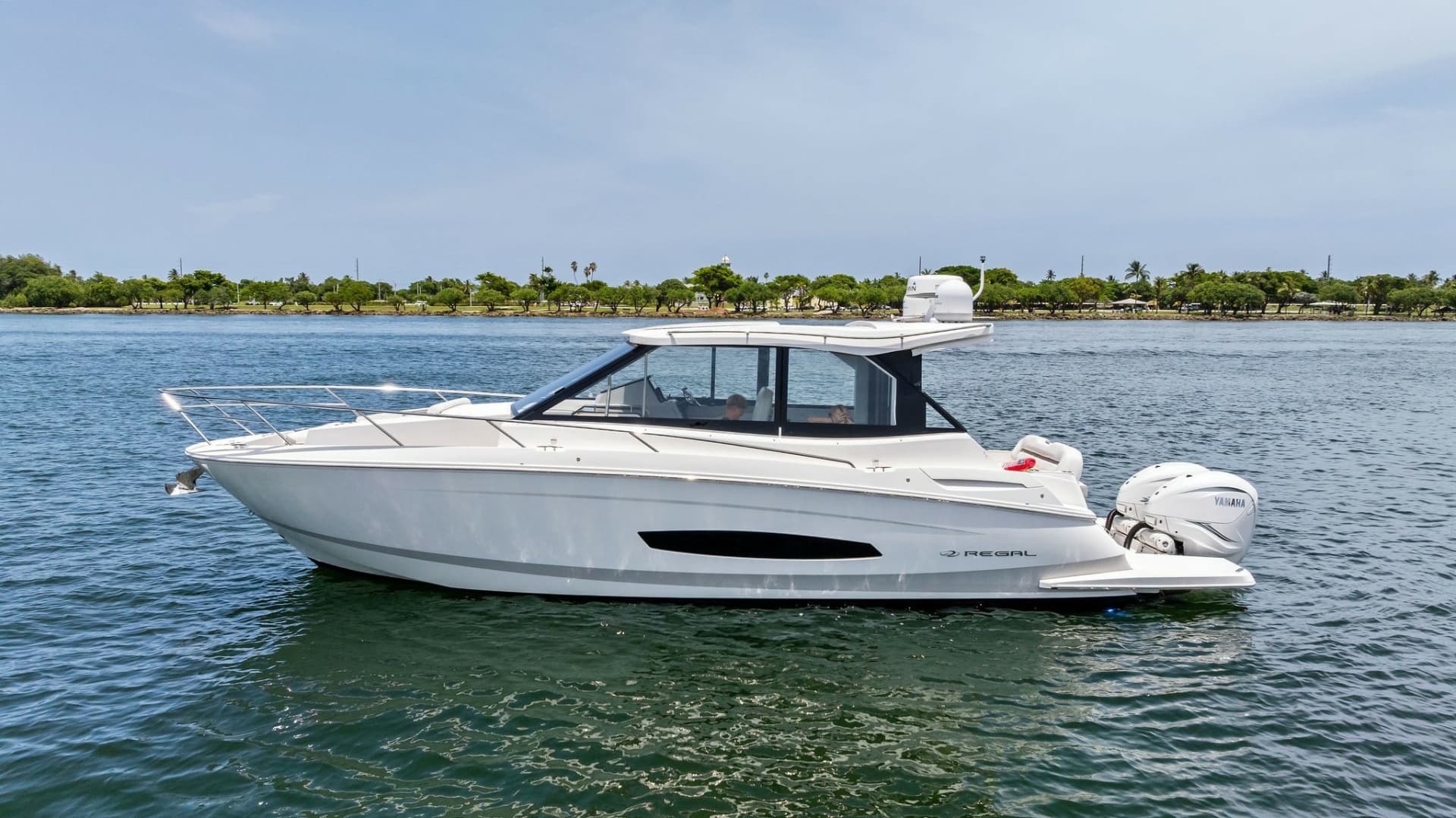 2022 Regal 36 XO for Sale in North Miami, Florida Express Cruiser