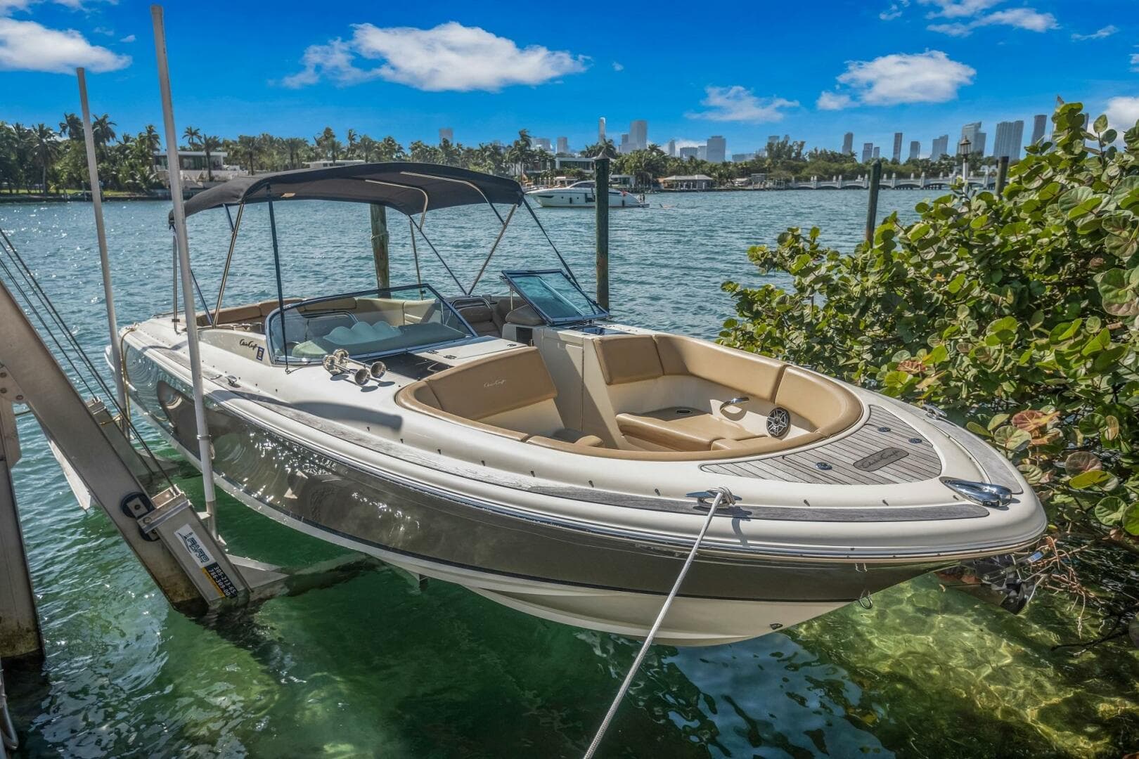 2013 Chris-Craft Launch 32 for Sale in Miami Beach, Florida Bowrider