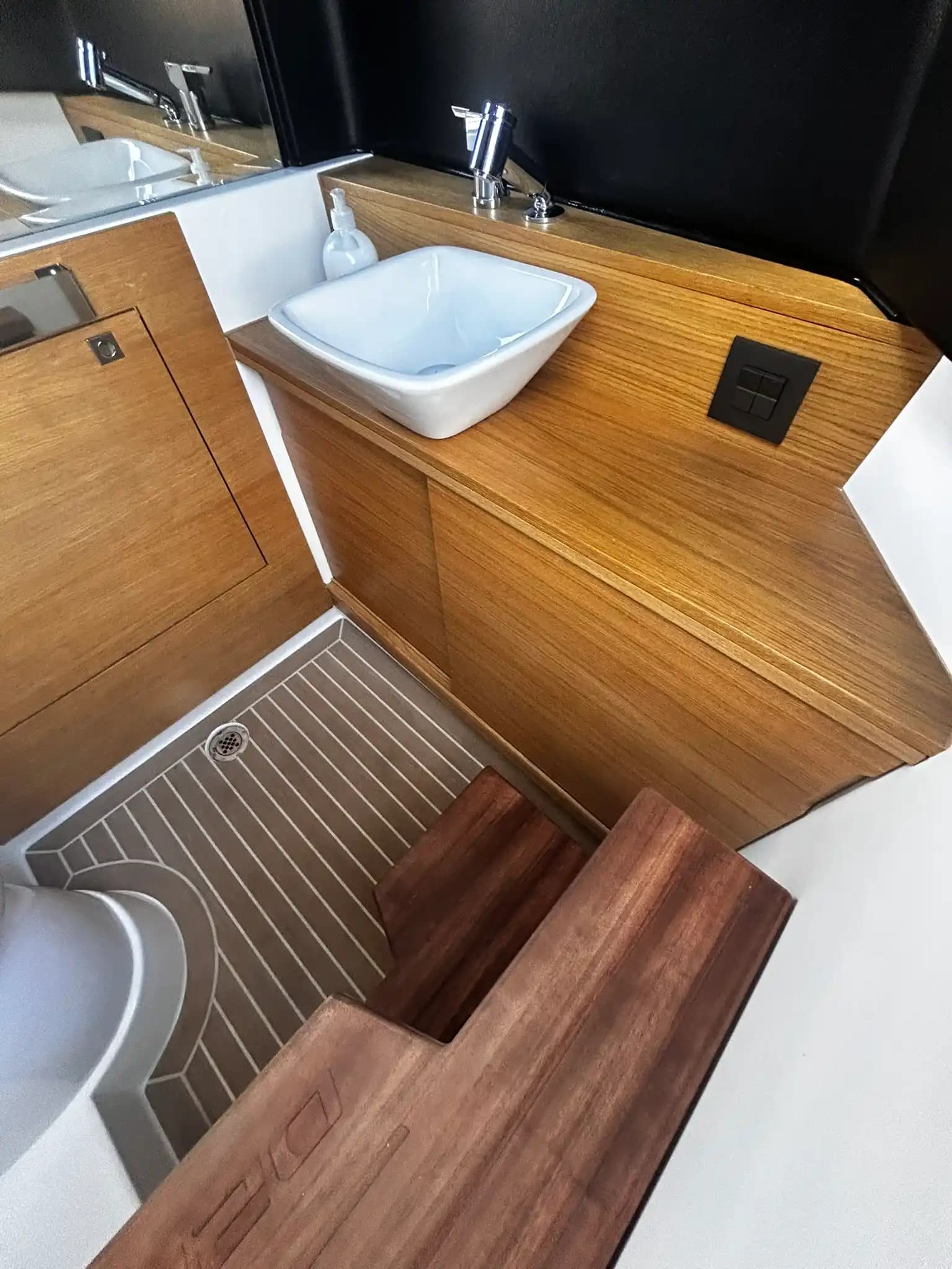 De Antonio Yachts D28 Deck zum Verkauf