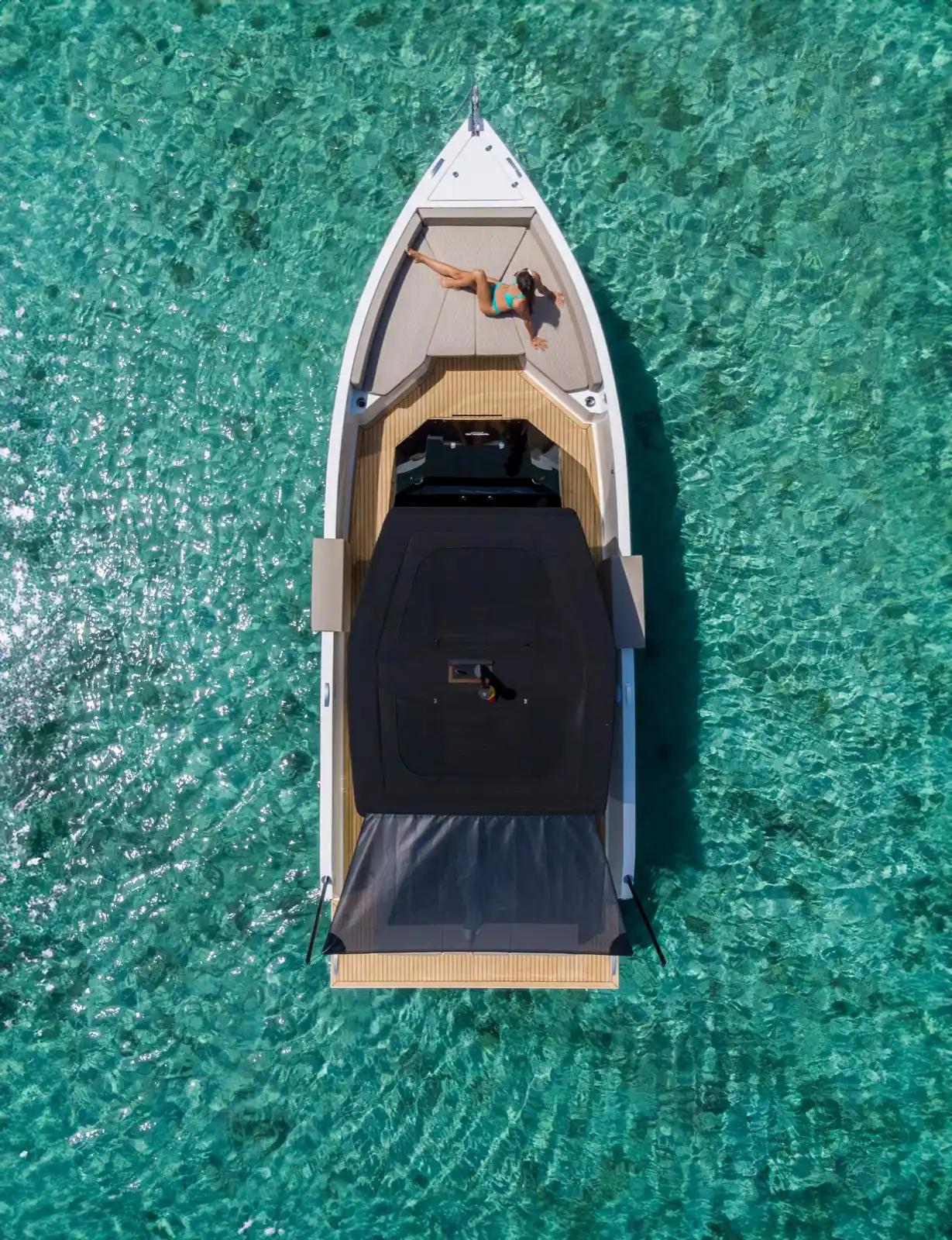 De Antonio Yachts D28 Deck a la venta